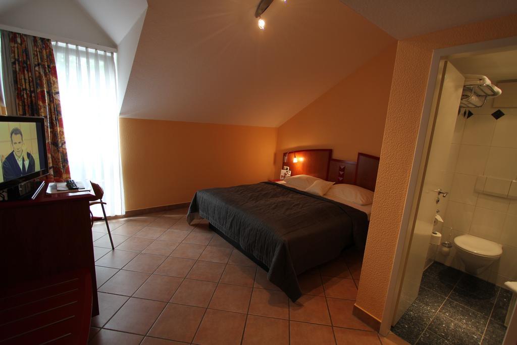 Hotel Mado Κολωνία Δωμάτιο φωτογραφία