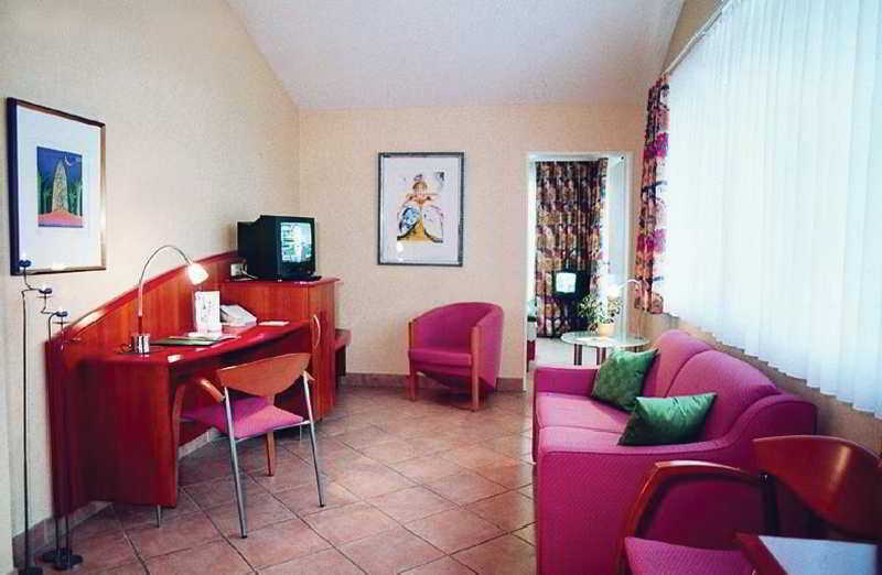 Hotel Mado Κολωνία Δωμάτιο φωτογραφία